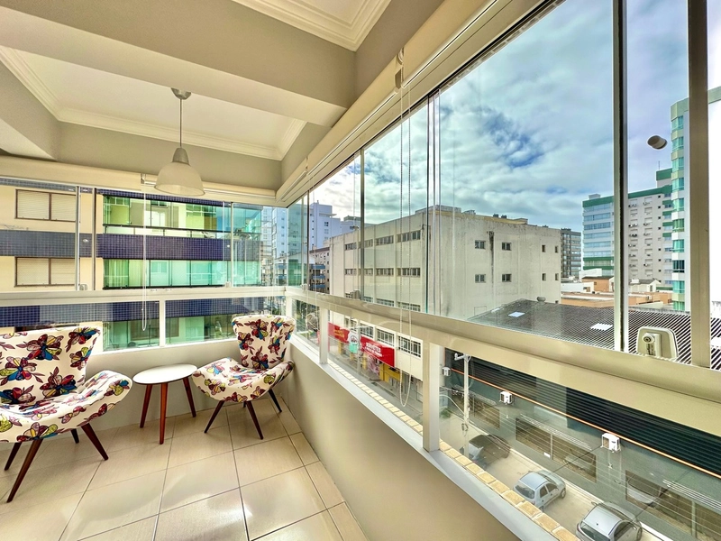 Apartamento com sacada de frente, 2 dorm, mobiliado, no Navegantes!: 1ª foto da galeria de imagens do imóvel