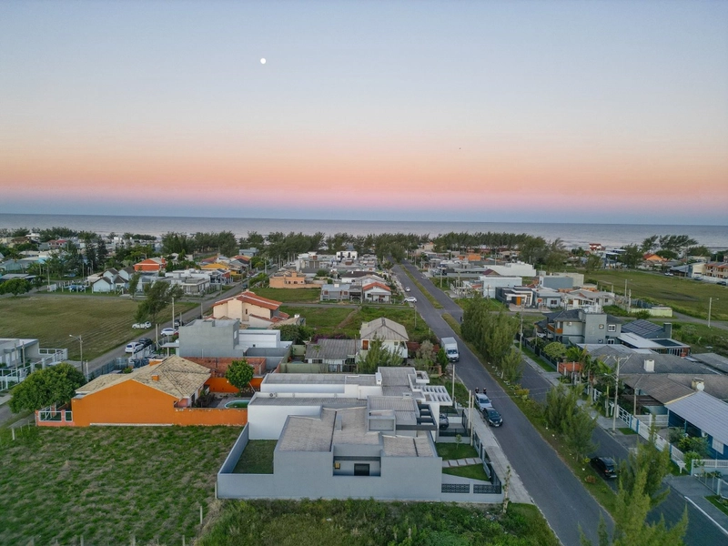 Casa plana, 3 dormitórios, pertinho da praia, em Capão da Canoa: 31ª foto da galeria de imagens do imóvel
