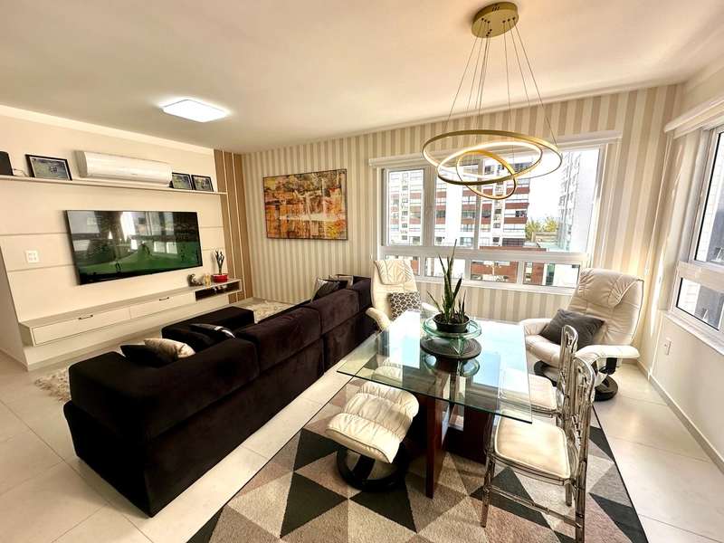 Apartamento 2 suítes, decorado, perto da praia, no bairro Navegantes!: 3ª foto da galeria de imagens do imóvel