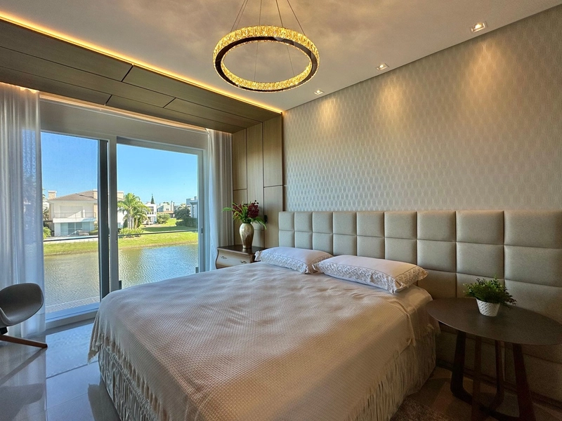 Residência beira lago, 5 suítes, decorada, no Condomínio Enseada!: 20ª foto da galeria de imagens do imóvel