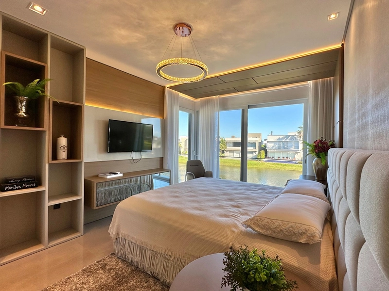 Residência beira lago, 5 suítes, decorada, no Condomínio Enseada!: 19ª foto da galeria de imagens do imóvel