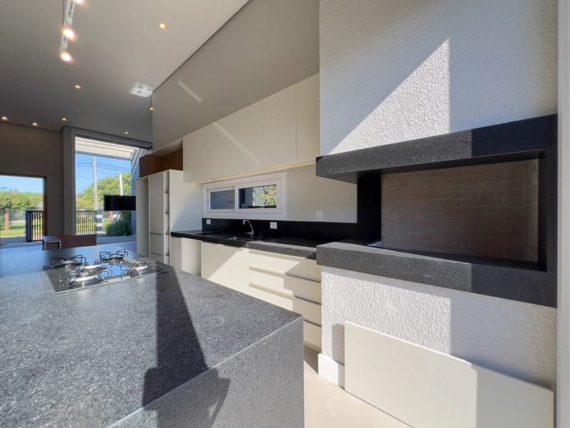 Casa plana, 4 suítes, perto da praia, no Centro de Xangri-Lá!: 13ª foto da galeria de imagens do imóvel