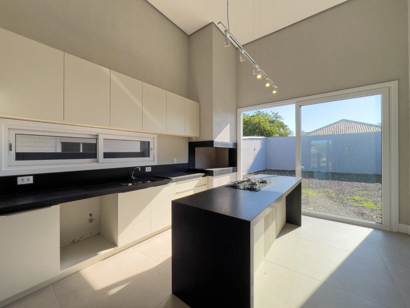 Casa plana, 4 suítes, perto da praia, no Centro de Xangri-Lá!: 17ª foto da galeria de imagens do imóvel