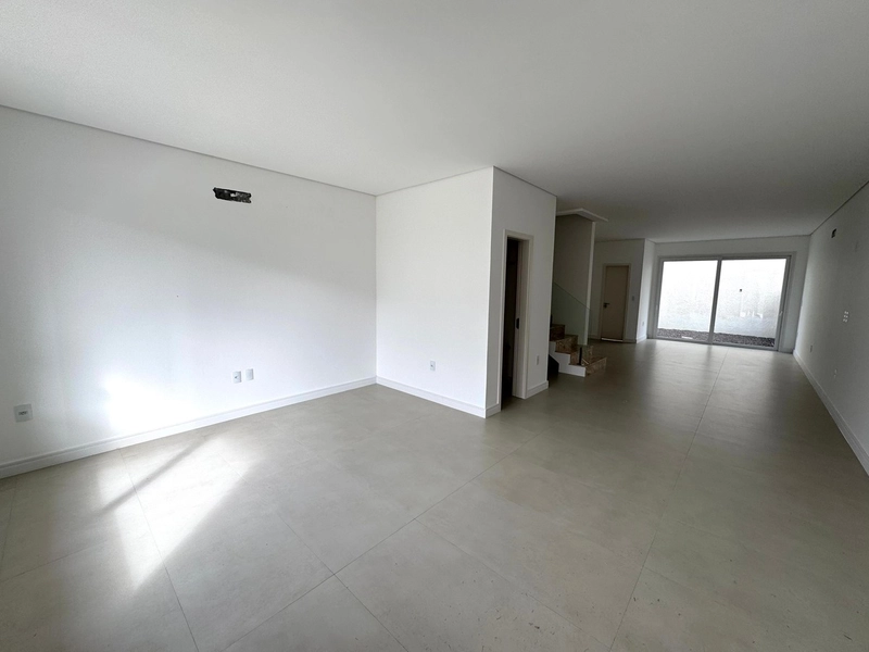 Sobrado 4 dormitórios, com pagamento facilitado, confira:: 3ª foto da galeria de imagens do imóvel