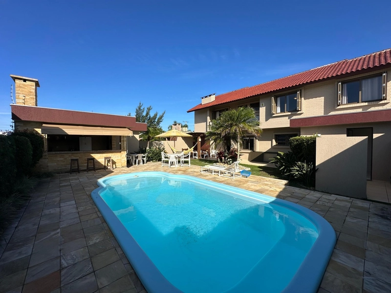 Residência 4 dormitórios, com piscina, no Centro de Xangri-Lá!: 24ª foto da galeria de imagens do imóvel