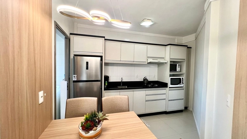 Apartamento 2 dormitórios, mobiliado, no Centro, perto da praia!: 8ª foto da galeria de imagens do imóvel