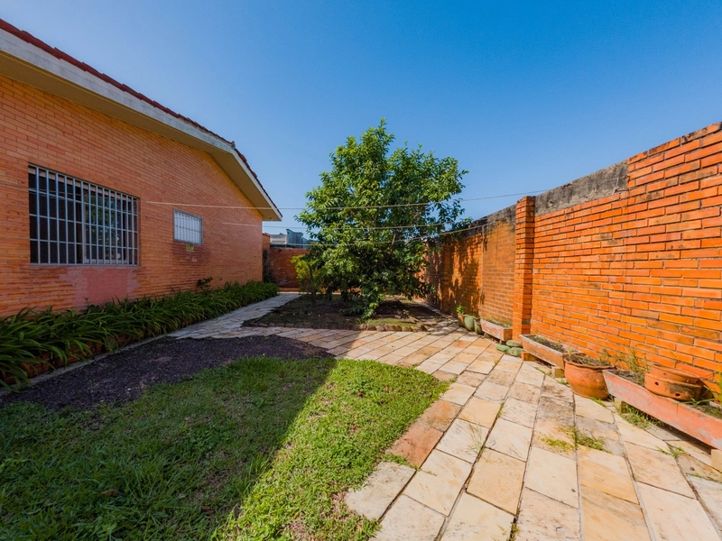 Casa plana, 4 dormitórios, com amplo terreno, em Atlântida!: 11ª foto da galeria de imagens do imóvel