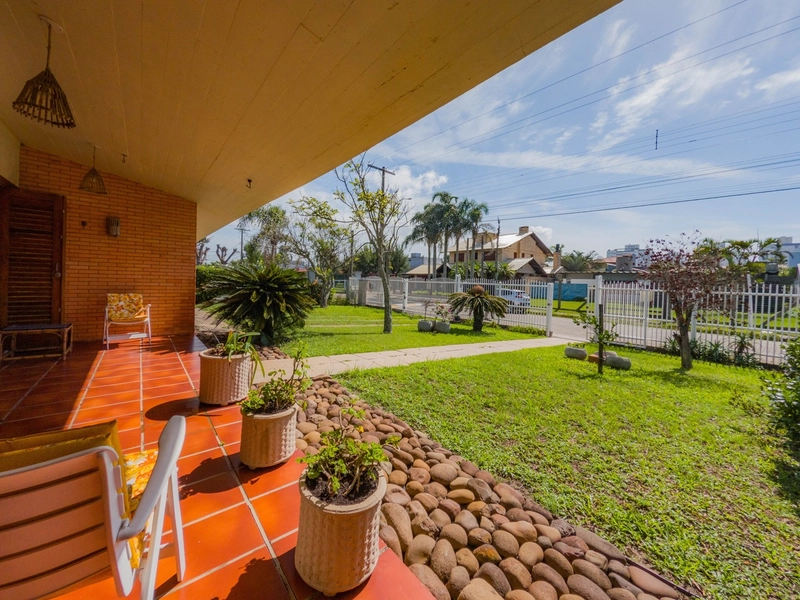 Casa plana, 4 dormitórios, com amplo terreno, em Atlântida!: 20ª foto da galeria de imagens do imóvel