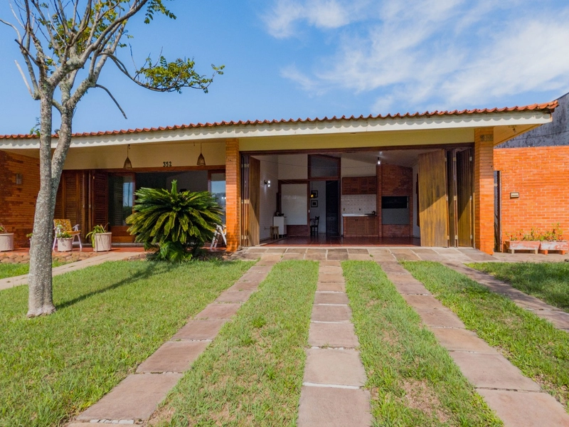 Casa plana, 4 dormitórios, com amplo terreno, em Atlântida!: 14ª foto da galeria de imagens do imóvel