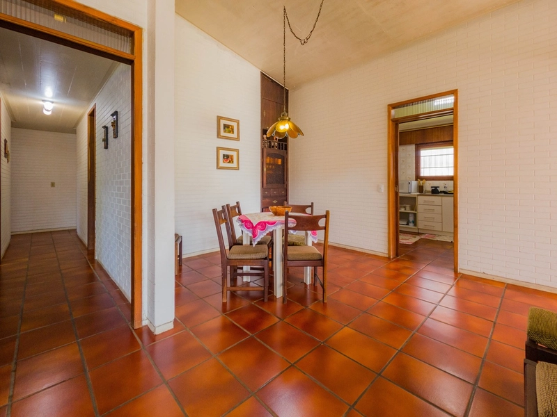 Casa plana, 4 dormitórios, com amplo terreno, em Atlântida!: 5ª foto da galeria de imagens do imóvel