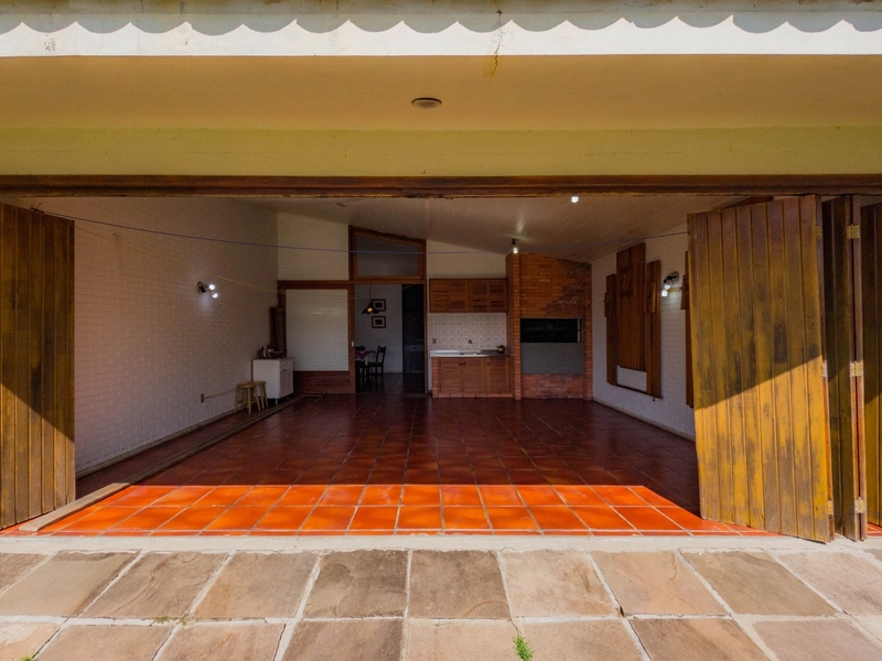 Casa plana, 4 dormitórios, com amplo terreno, em Atlântida!: 24ª foto da galeria de imagens do imóvel