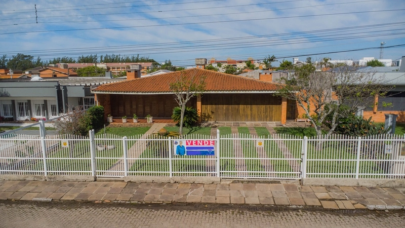 Casa plana, 4 dormitórios, com amplo terreno, em Atlântida!: 26ª foto da galeria de imagens do imóvel