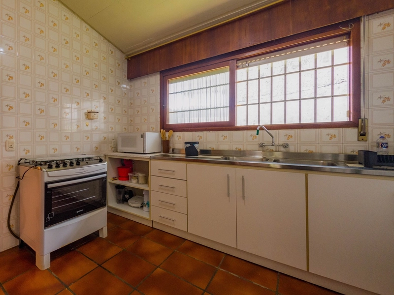 Casa plana, 4 dormitórios, com amplo terreno, em Atlântida!: 8ª foto da galeria de imagens do imóvel
