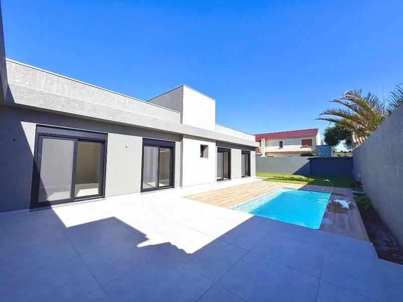 Residência 4 suítes, com piscina, perto da praia, em Xangri-Lá!: 8ª foto da galeria de imagens do imóvel