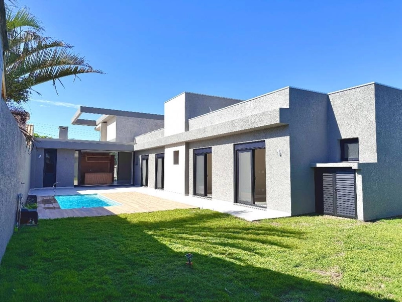 Residência 4 suítes, com piscina, perto da praia, em Xangri-Lá!: 10ª foto da galeria de imagens do imóvel