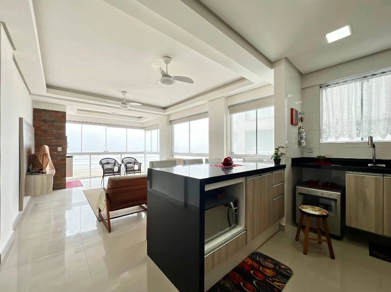 Apartamento 3 dormitórios, mobiliado, à beira mar, com lazer completo: 7ª foto da galeria de imagens do imóvel
