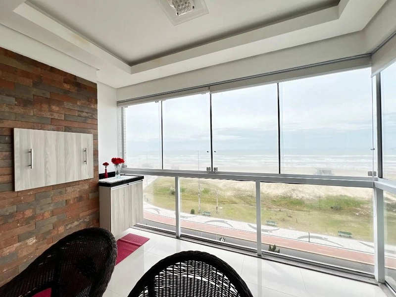 Apartamento 3 dormitórios, mobiliado, à beira mar, com lazer completo: 3ª foto da galeria de imagens do imóvel