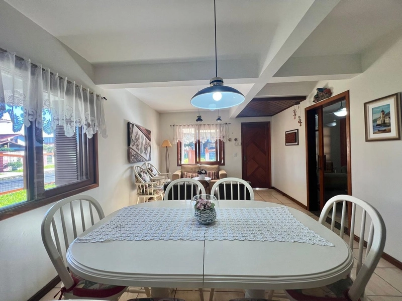 Duplex mobiliado, 4 dormitórios, perto da praia, em Capão da Canoa!: 7ª foto da galeria de imagens do imóvel