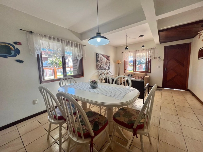 Duplex mobiliado, 4 dormitórios, perto da praia, em Capão da Canoa!: 8ª foto da galeria de imagens do imóvel