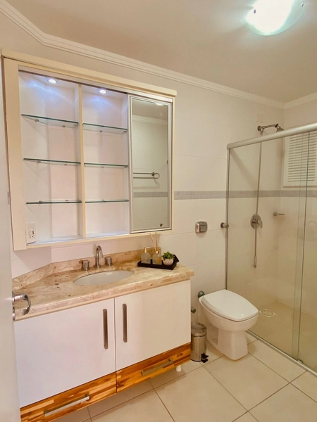 Amplo apartamento à beira mar, 3 dormitórios, com 2 vagas na garagem!: 28ª foto da galeria de imagens do imóvel
