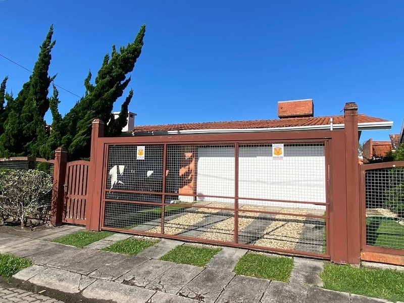 Casa mobiliada, 3 dormitórios, com piscina, em Atlântida!: 1ª foto da galeria de imagens do imóvel