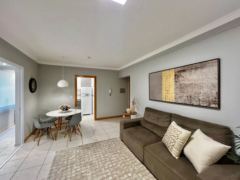 Apartamento decorado, 1 dormitório com box, Zona Nova!: 3ª foto da galeria de imagens do imóvel