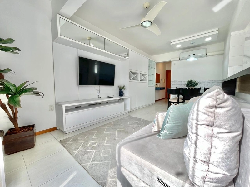 Apartamento de frente, 2 dormitórios com box, decorado!: 2ª foto da galeria de imagens do imóvel