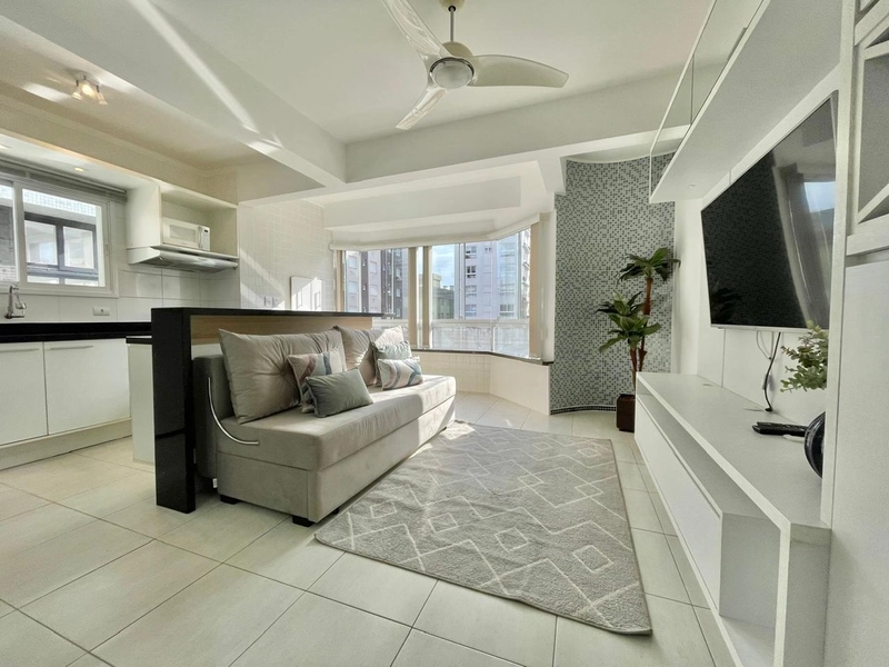 Apartamento de frente, 2 dormitórios com box, decorado!: 3ª foto da galeria de imagens do imóvel
