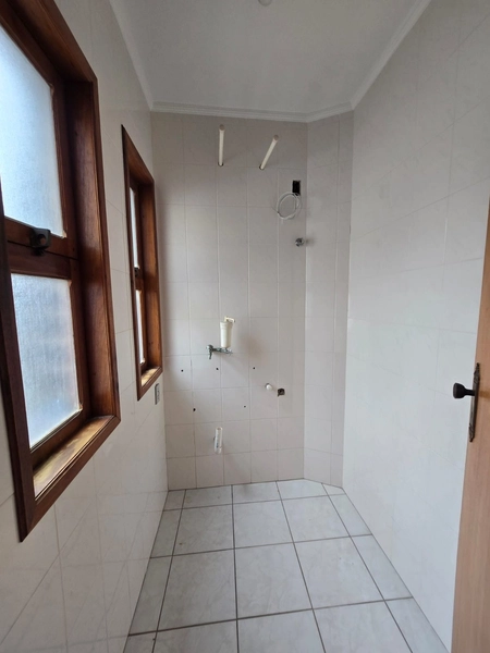 Apartamento com sacada de frente, 2 dormitórios, esquina com a Poti!: 9ª foto da galeria de imagens do imóvel