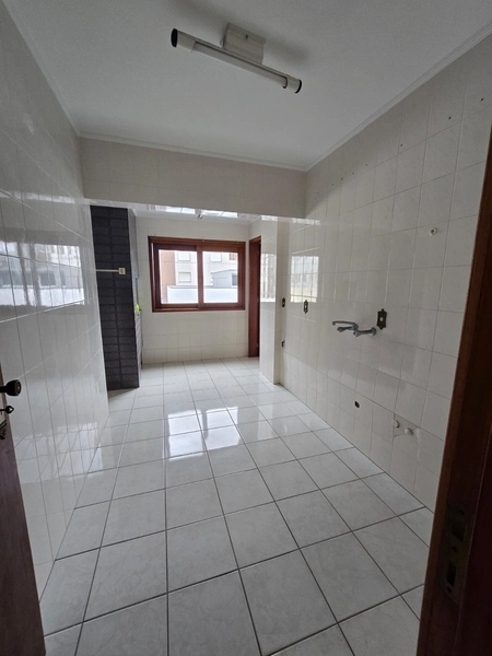Apartamento com sacada de frente, 2 dormitórios, esquina com a Poti!: 7ª foto da galeria de imagens do imóvel