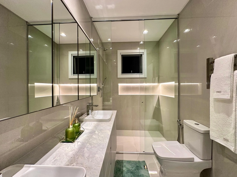 Residencia 4 suítes, decorada, com piscina, beira lago, no AMARE!: 24ª foto da galeria de imagens do imóvel