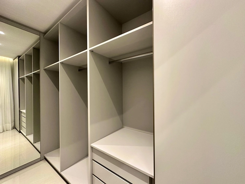 Residencia 4 suítes, decorada, com piscina, beira lago, no AMARE!: 23ª foto da galeria de imagens do imóvel