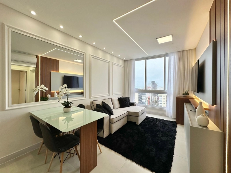 Apartamento 2 dormitórios (1 suíte), com vaga dupla, decorado, Centro!: 2ª foto da galeria de imagens do imóvel