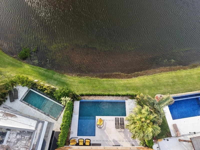 Residencia 4 suítes, beira lago, no Condomínio Enseada, Xangri-Lá!: 8ª foto da galeria de imagens do imóvel