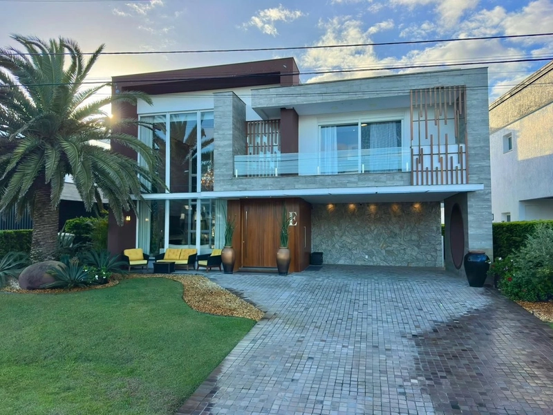 Residencia 4 suítes, beira lago, no Condomínio Enseada, Xangri-Lá!: 2ª foto da galeria de imagens do imóvel