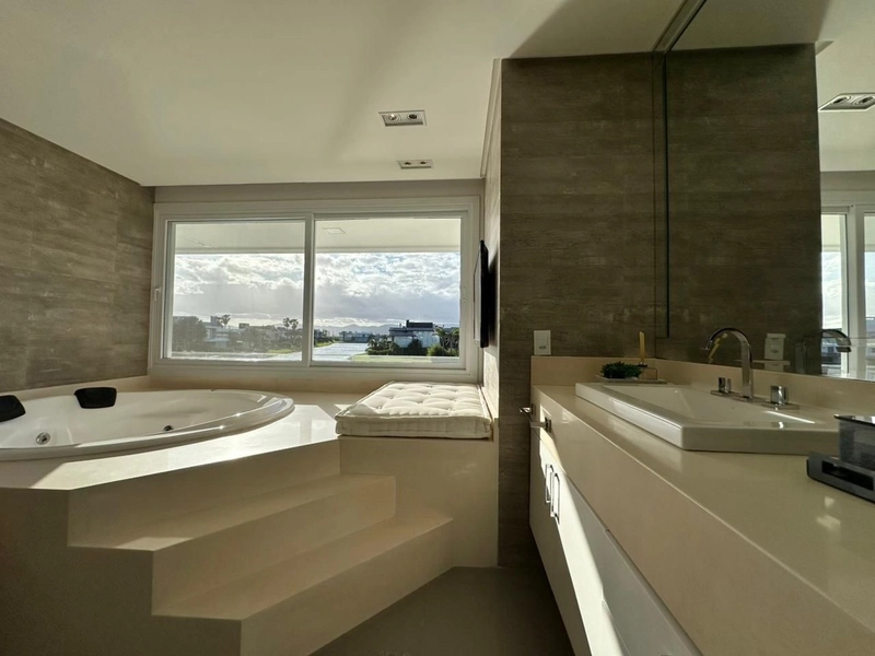 Residencia 4 suítes, beira lago, no Condomínio Enseada, Xangri-Lá!: 10ª foto da galeria de imagens do imóvel