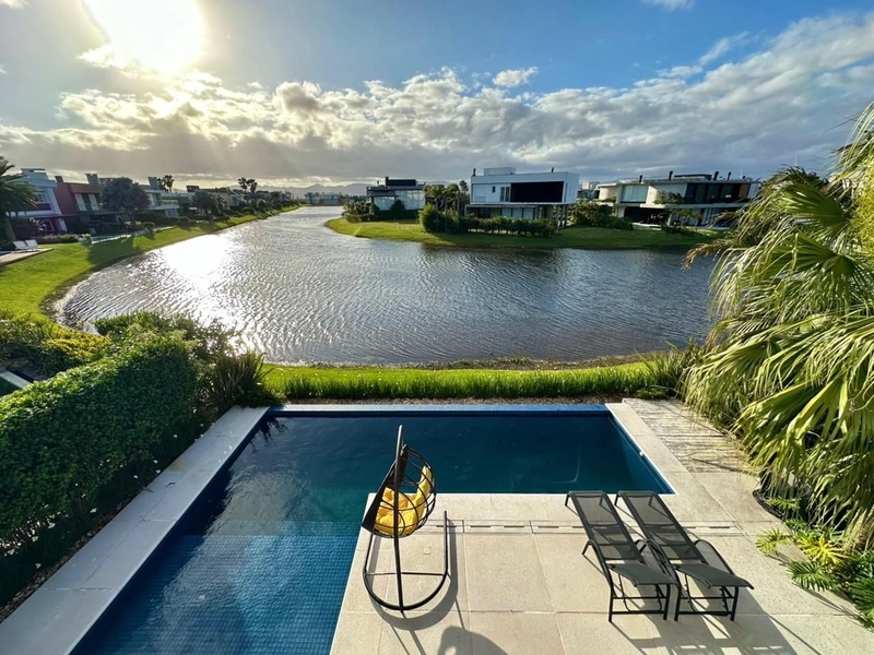 Residencia 4 suítes, beira lago, no Condomínio Enseada, Xangri-Lá!: 49ª foto da galeria de imagens do imóvel