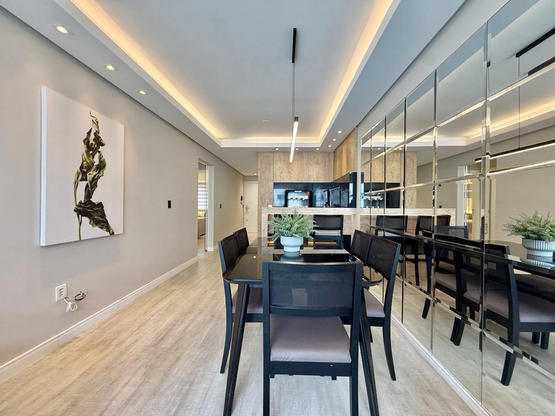 Apartamento decorado, 2 dormitórios de frente, no Navegantes!: 2ª foto da galeria de imagens do imóvel