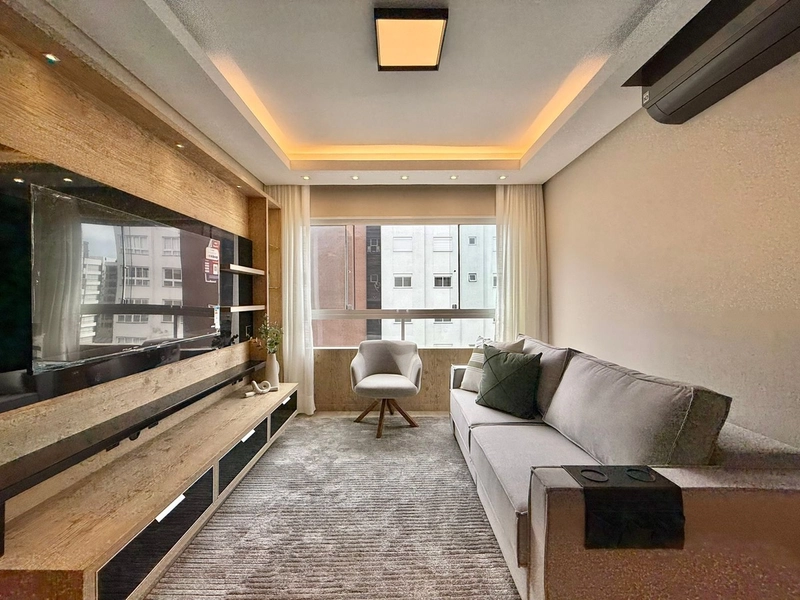 Apartamento decorado, 2 dormitórios de frente, no Navegantes!: 3ª foto da galeria de imagens do imóvel