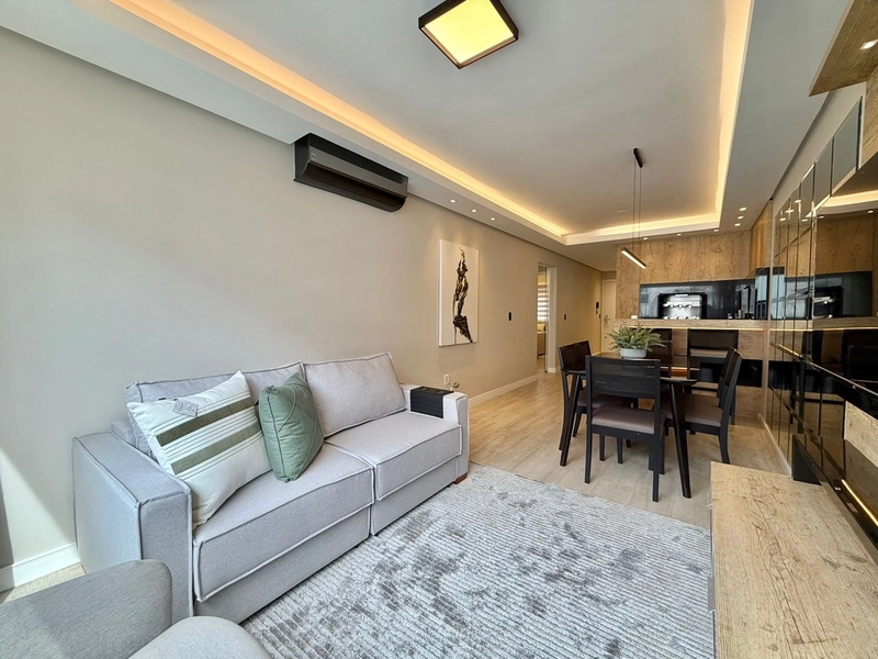 Apartamento decorado, 2 dormitórios de frente, no Navegantes!: 1ª foto da galeria de imagens do imóvel