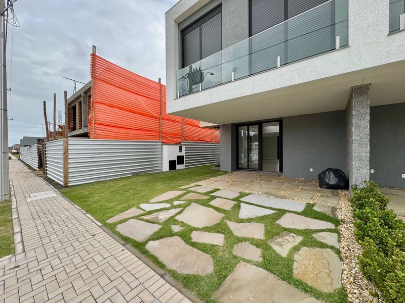 Sobrado 4 suítes, pronto, no Condomínio AMANÁ, em Atlantida!: 2ª foto da galeria de imagens do imóvel