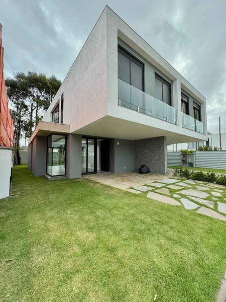 Sobrado 4 suítes, pronto, no Condomínio AMANÁ, em Atlantida!: 1ª foto da galeria de imagens do imóvel