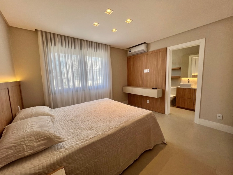 Residência nova, 5 suítes com piscina aquecida, no Condado de Capão!: 28ª foto da galeria de imagens do imóvel