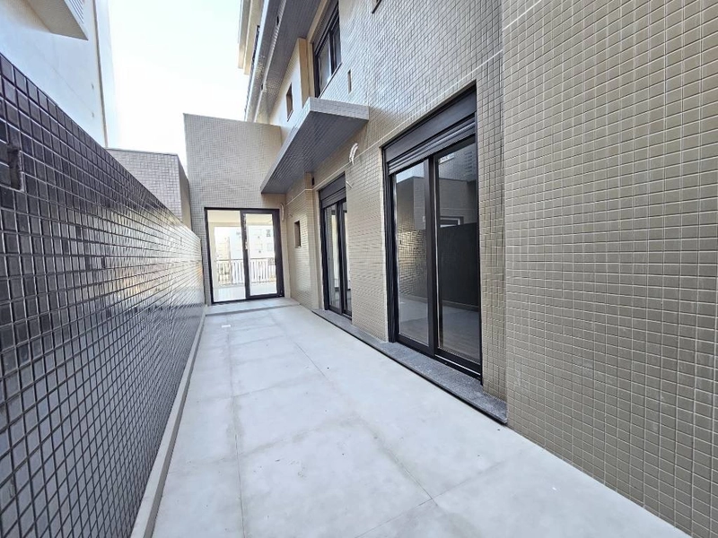 Apartamento novo, de frente, 2 suítes com terraço, pertinho da praia!!: 3ª foto da galeria de imagens do imóvel