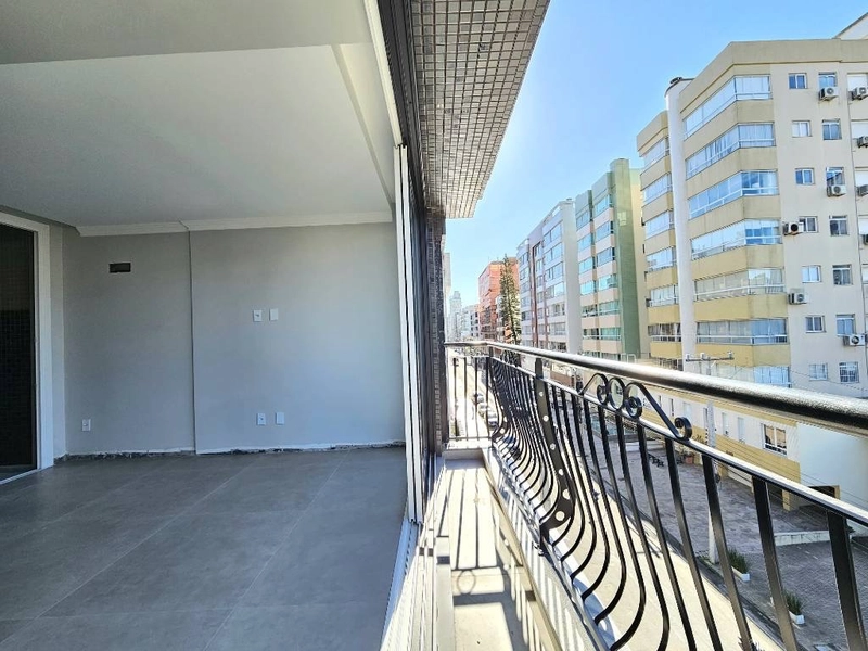 Apartamento novo, de frente, 2 suítes com terraço, pertinho da praia!!: 1ª foto da galeria de imagens do imóvel