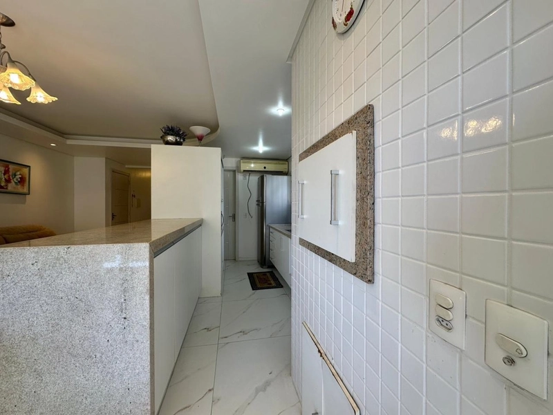 Apartamento com terraço, de frente para à Praça Flávio Boianowski!: 11ª foto da galeria de imagens do imóvel