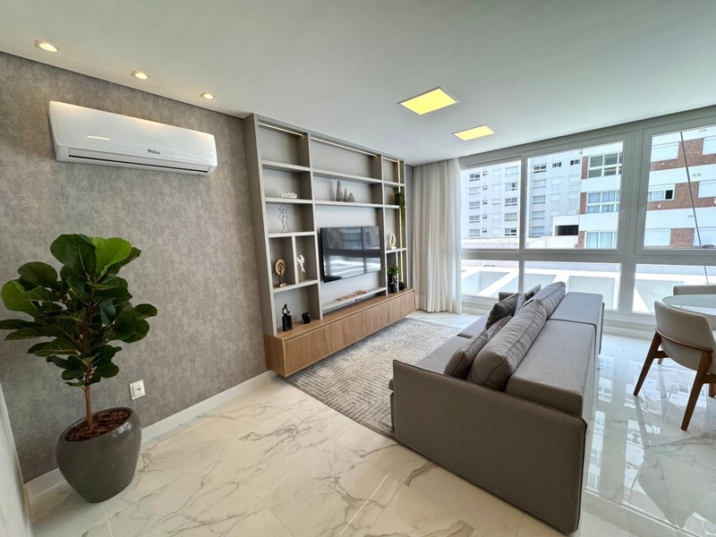 Apartamento 2 dormitórios, decorado, em edifício com área de lazer!