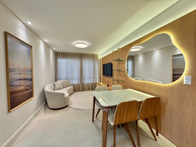 Apartamento 2 dormitórios, decorado, com amplo TERRAÇO!: 1ª foto da galeria de imagens do imóvel