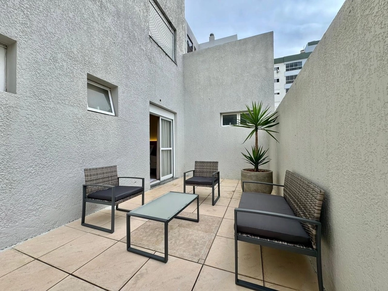 Apartamento 2 dormitórios, decorado, com amplo TERRAÇO!: 16ª foto da galeria de imagens do imóvel