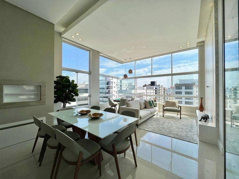 Apartamento na Praça Tiaraju, endereço nobre, em Capão da Canoa!